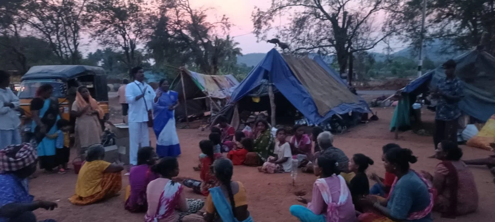 HVCT Roadside Camp outreach at dusk